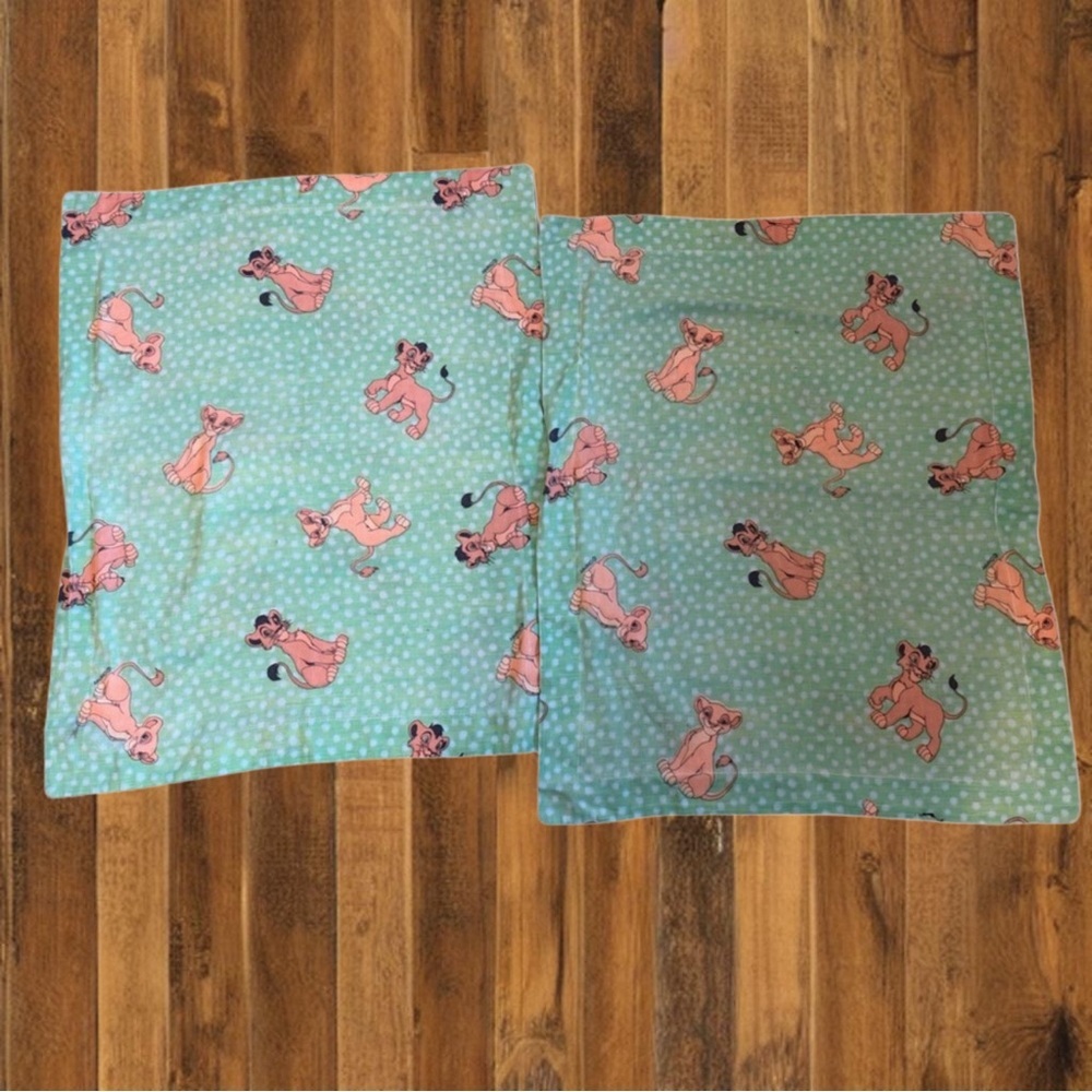 Vintage Lion King 2 Pillowcases Simba Green Polka Dot